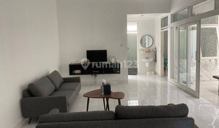 Sewa Rumah Kamar 3+1 ,siap Huni Di Singgasana Pradana 1
