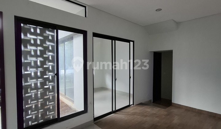 Sell New House!! 4 Bedrooms in Flora Cluster at Summarecon Bandung 2