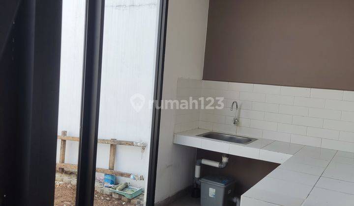 Sewa Rumah Baru!! Taman Belakang, 2 Kamar Taman Belakang Luascluster Dayana 1
