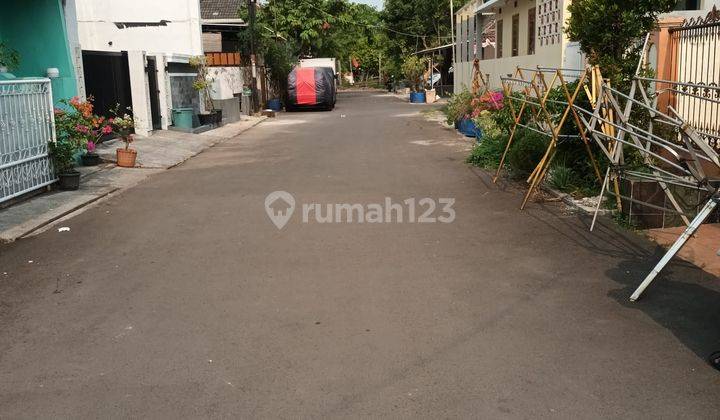 Rumah 2 Lantai Hitung Tanah di Taman Aster Dkt Metland Cibitung 2