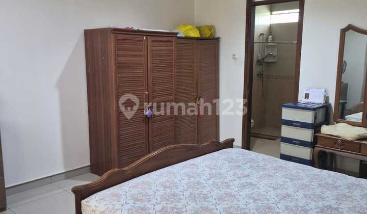 Minimalist House for Sale Near Highway 2