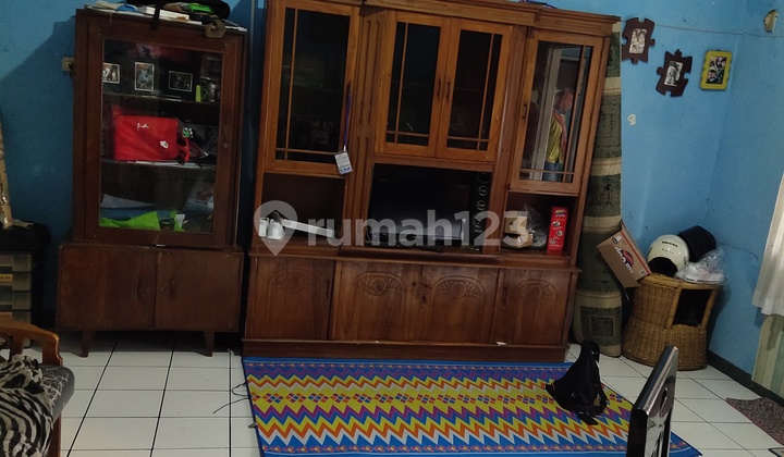 Jual Rumah Tua Lima Belas Meter Ke Jalan Raya Daerah Ramai Dekat Transmart 2
