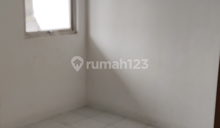 Disewakan ruko 1½ lantai lokasi strategis 100 meter dari Kopo 2