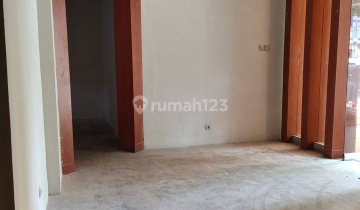 Disewakan rumah lokasi bagus ramai cocok segala usaha 2