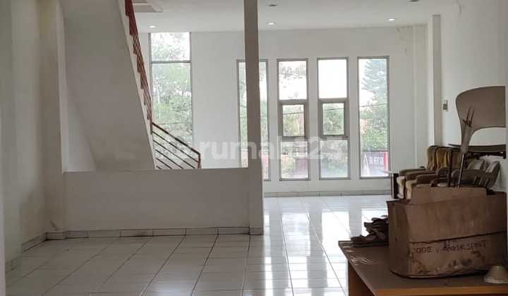 For Rent: 3-Story Shop House Near Bank and Husein Sastranegara Airport 2