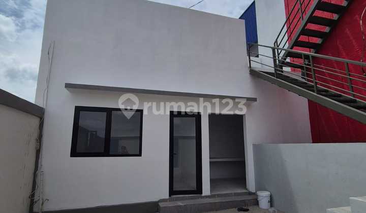 For rent: Laksana Business Park warehouse, area 930m² (can be combined into 2 units).