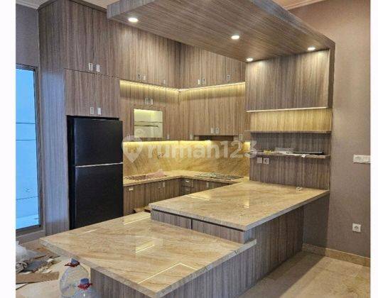 Jual Rumah Golf Island Pik 10x15 Full Furnish 2lt Interior Bagus  1