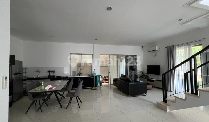 Sewa Rumah Golf Island Pantai Indah Kapuk 15X15 2Lt Furnish Rapi