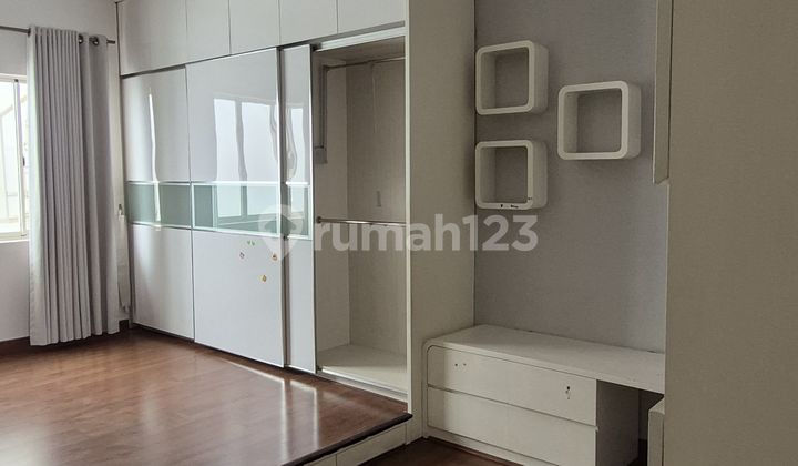 Rumah Pantai Indah Kapuk crown golf 8x24 bagus 2,5lt furnish rapi