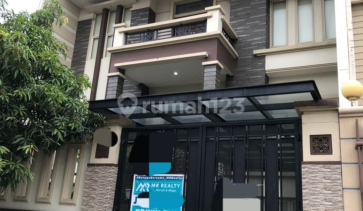 Sewa Rumah Pik 12X30 3Lt Ada 5Kamar Furnish Siap Huni