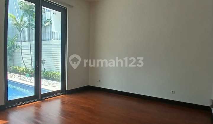 LUXURIOUS 1-STOREY GANDARIA HOUSE NEAR GANDARIA CITY MALL PAKUBUWONO PONDOK INDAH QUICK SALE NEGOTIABLE PRICE 2