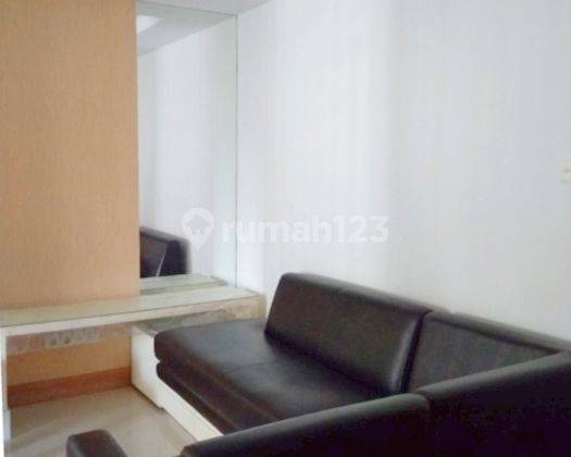 JUAL APARTEMEN SUDIRMAN PARK 2BR LT 26. FURNISHED. JUAL MURAH CEPAT. HARGA NEGO. STRATEGIS BANGET 2