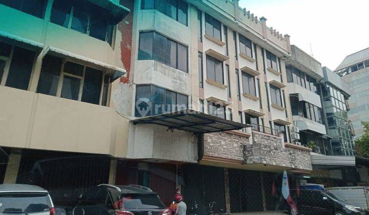 Disewakan ruko gandeng strategis jl. Fakhrudin jak pusat 1