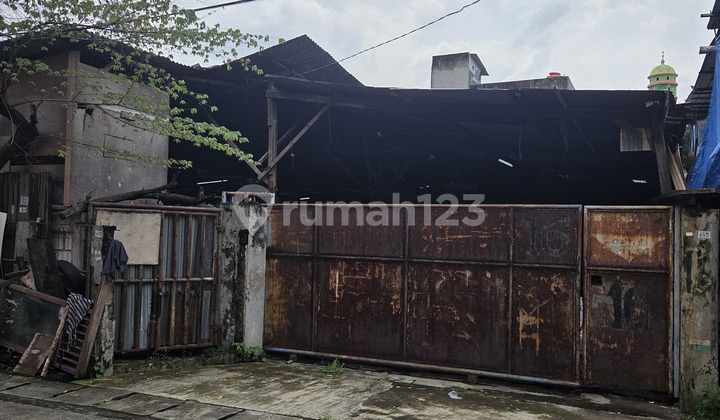 For Rent. Strategic Land in Kalideres, West Jakarta.