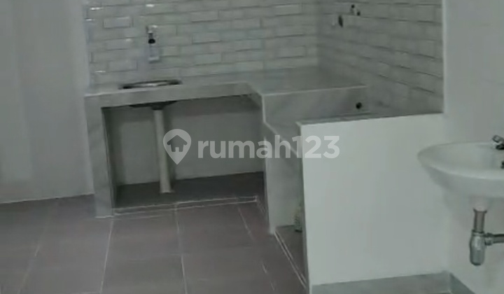 Disewakan Rumah Siap Huni Taman Palem Lestari Cengkareng Jakarta Barat 2