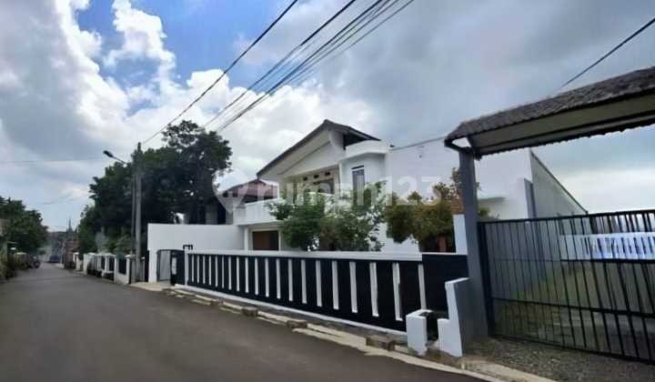 Rumah Lokasi Strategis Bebas Banjir di Curug Pondok Kelapa Jakarta Timur
