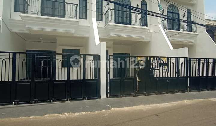 Rumah 2 Lantai Di Cipinang Jakarta Timur Rumah 2 Lantai Di Cipinang Jakarta Timur