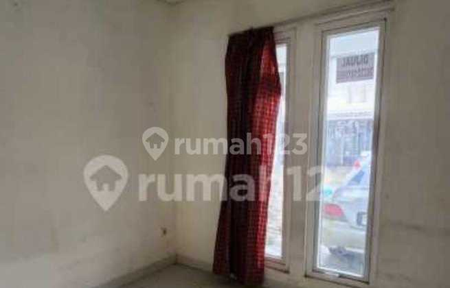 Ready-to-Occupy House in Vienna Modernland Cluster, Tangerang 2