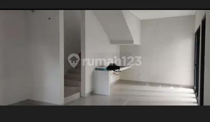 Rumah Kontrakan Bebas Banjir Cluster Waterfront Modernland 2