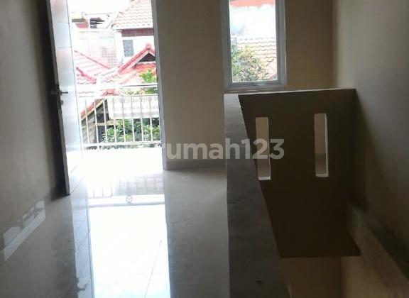Rumah Murah Bagus Furnished SHM Cemara Banjar Wijaya, Tangerang 2