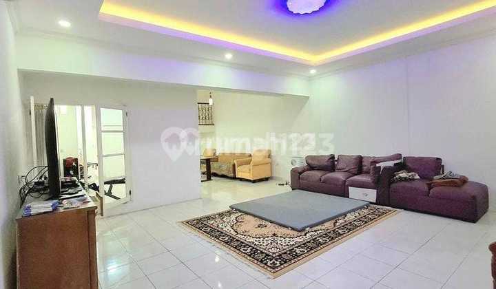 Rumah Bagus Semi Furnished SHM Madrid Modernland, Tangerang