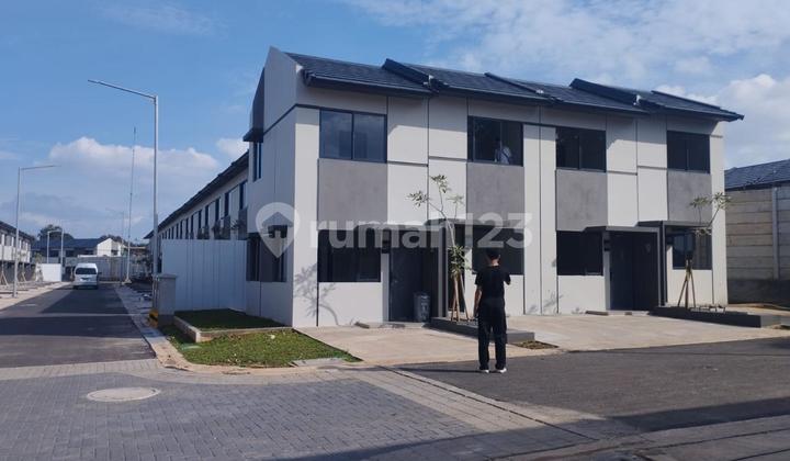 Beautiful House Ready to Occupy Park Serpong Tangerang