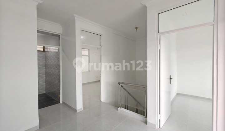 Rumah Bagus di Cluster Modernland tangerang