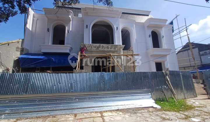 NEW AND LUXURIOUS HOUSE WITH AMERICAN CLASSIC DESIGN IN JATIPADANG, SOUTH JAKARTA