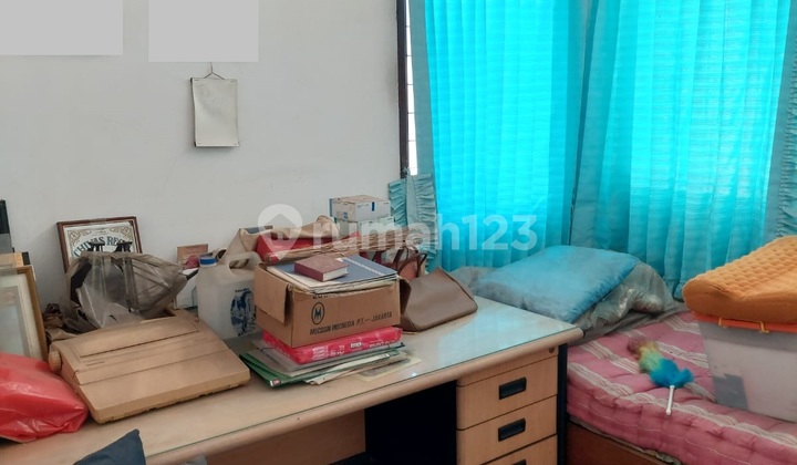 Rumah 2 Lantai di Jl. Uranus, Villa Cinere Mas, Ciputat Timur 2