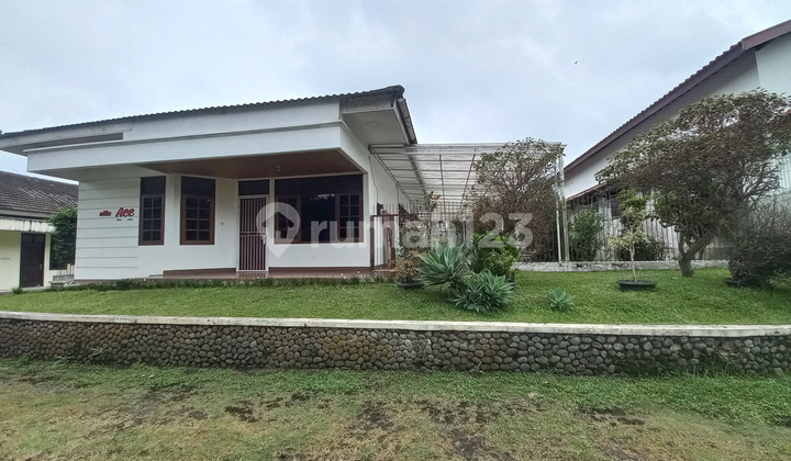 Villa 3 Kamar di Komplek Villa Indo Alam, Sindanglaya, Cipanas, Cianjur, Jawa Barat