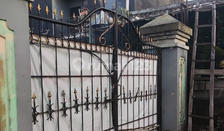 Dijual Murah Hitung Tanah 50% Dari Harga NJOP, Luas : 350M², Bagus untuk Rumah Kost, Dekat Pintu Tol Kampung Rambutan, Jakarta Timur