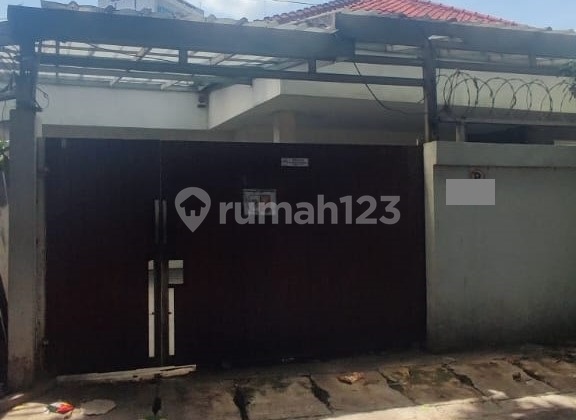 Dijual Murah, Rumah Lokasi Bagus Strategis Jl. Pejompongan V, Benhil, Jakarta Pusat