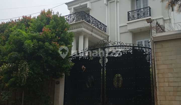 Dijual Cepat Rumah di Lokasi Ellite Jl. Sekolah Duta 1 Hoek dengan Jl. Sekolah Duta Raya, Pondok Indah 2