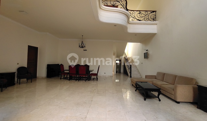 Jual Rumah 2 Lantai Didalam Compund 2