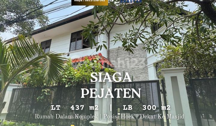 House for Sale in a Comfortable Complex in South Jakarta