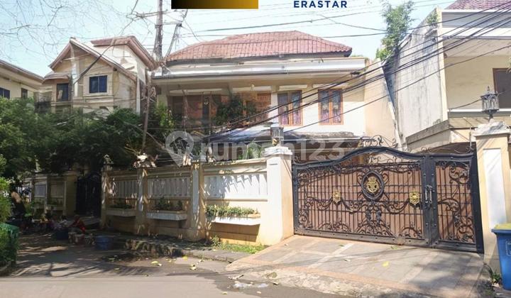 2-Storey House in a Strategic Location with Access to Thamrin, Menteng, Central Jakarta 2