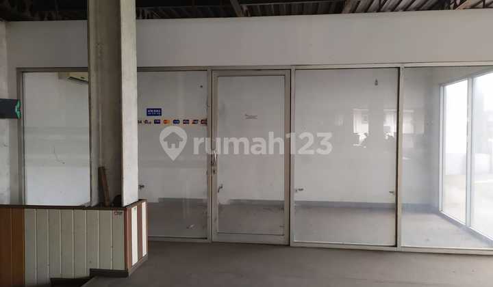 Gudang Bekas Raja Bagunan di JL Raya Bekasi 5