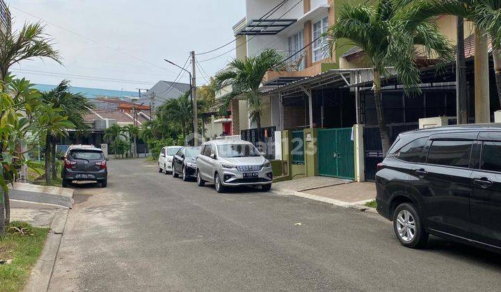 Ruko Murah bisa Usaha Dan Tinggal di Taman Harapan Baru Bekasi 8
