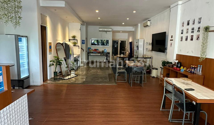 Strategic Shop House for Sale in Emerald Bintaro Area Strategic Shop House for Sale in Emerald Bintaro Area