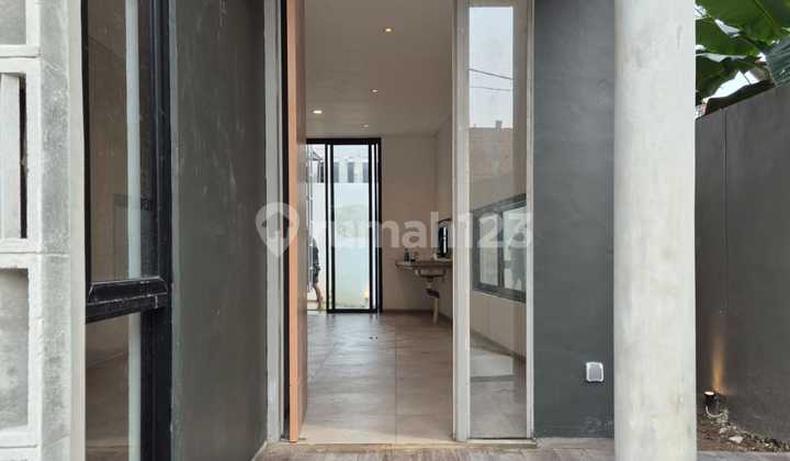 Dijual Rumah Modern Desain Nyaman di Bintaro 2
