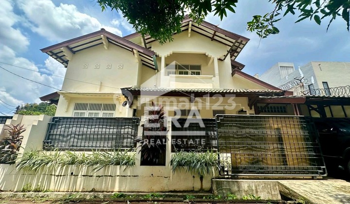 Turun Harga Disewakan Rumah Hook di Bintaro Sektor 2