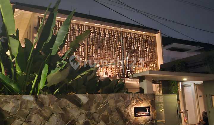 Dijual Brand New House Tropical Modern Design