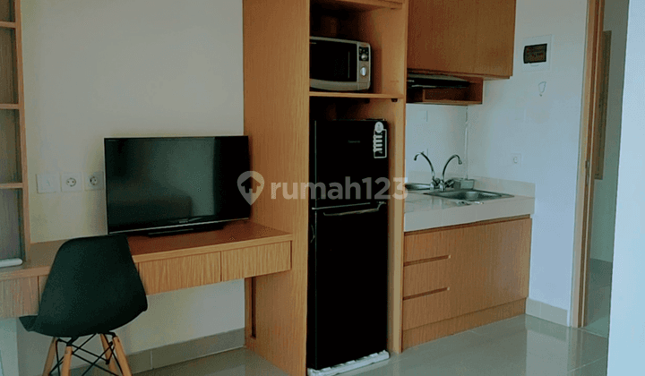 B Residence Studio Furnished Lantai Rendah View Aeon 1