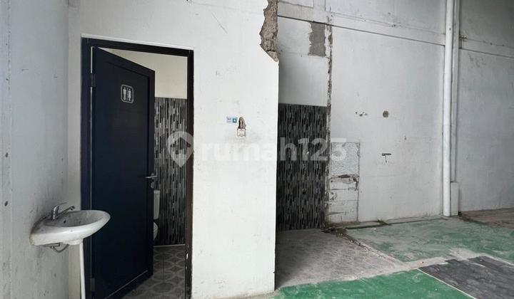 Plong Already Has a Building Use Right Certificate for the Warehouse Plong Already Has a Building Use Right Certificate for the Warehouse