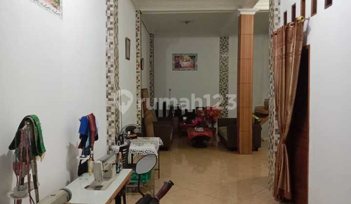 Di jual rumah 2 lantai perumnas 2 Tangerang Di jual rumah 2 lantai perumnas 2 Tangerang