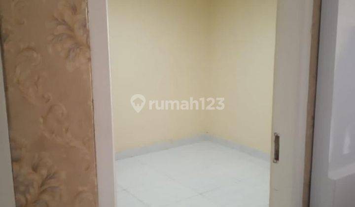 Rumah Bagus Semi Furnished Dijual di Kunciran Pinang, Tangerang 2