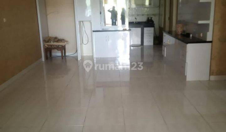 Rumah Bagus Semi Furnished Dijual di Kunciran Pinang, Tangerang 1