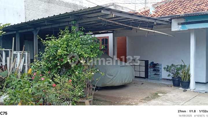 di jual rumah untuk tempat tinggal dan untuk usaha jl maulana Hasanuddin Poris 2