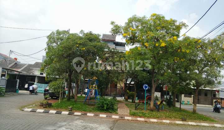 For rent: a nice house in Graha Permata Poris. 2