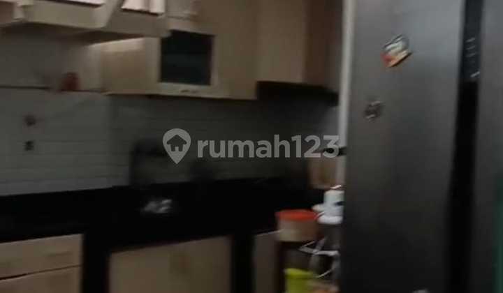 For Sale, Ready-to-Occupy House (Bonus Kiosk) on Jl Raya Sawangan, Depok